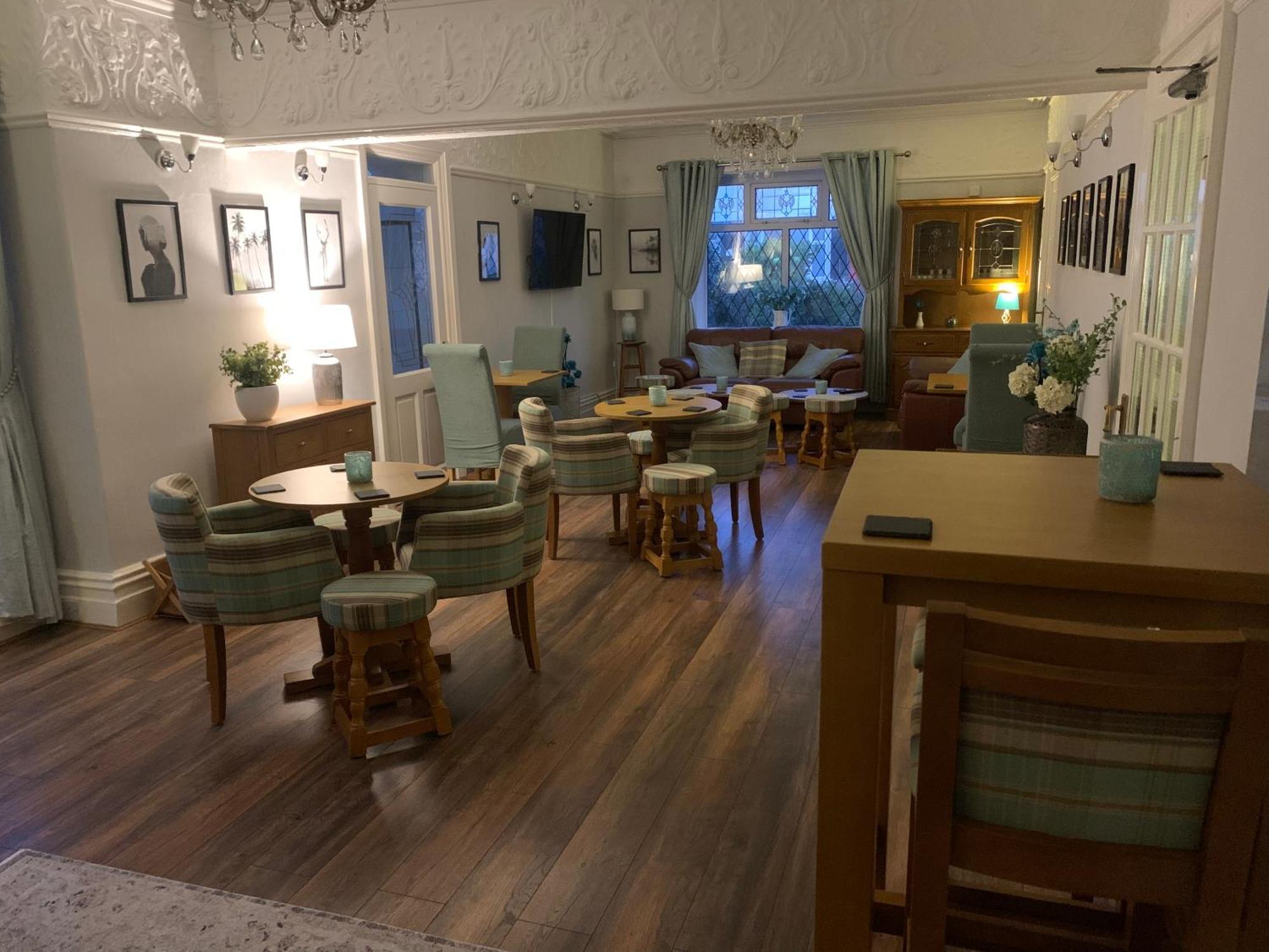 The Old Coach House Guest house 4*