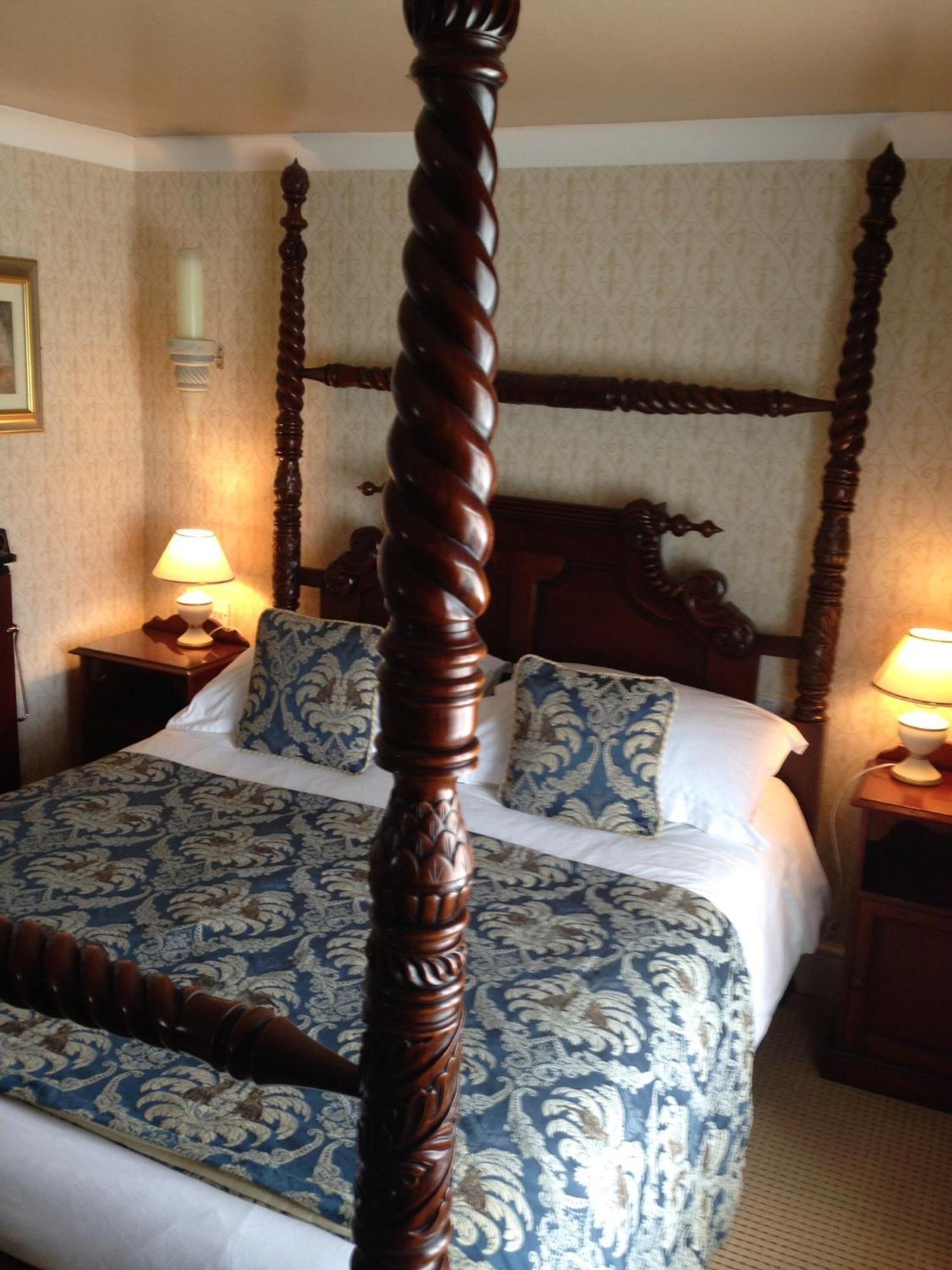 The Old Coach House 4*